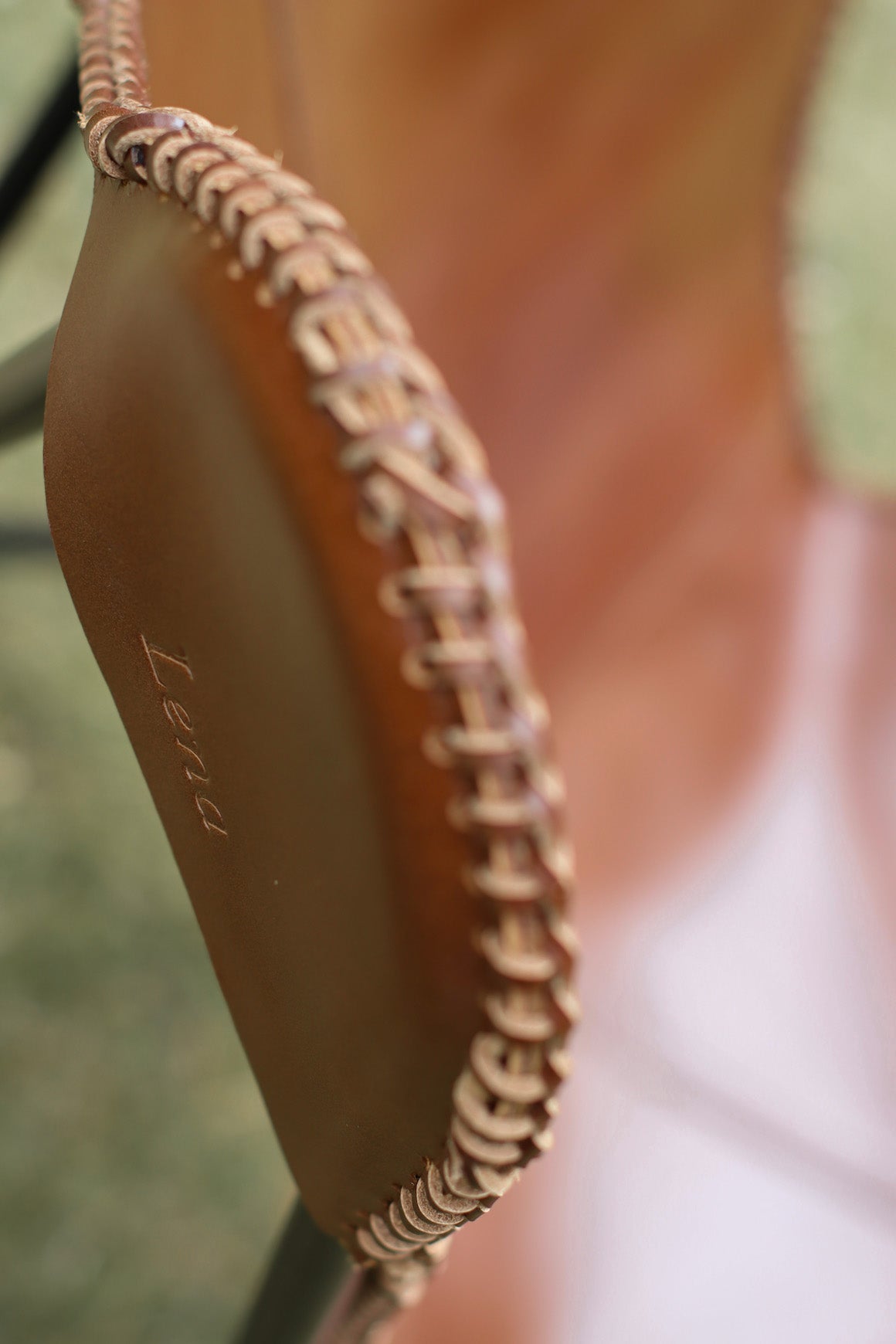 Chaise en cuir marron