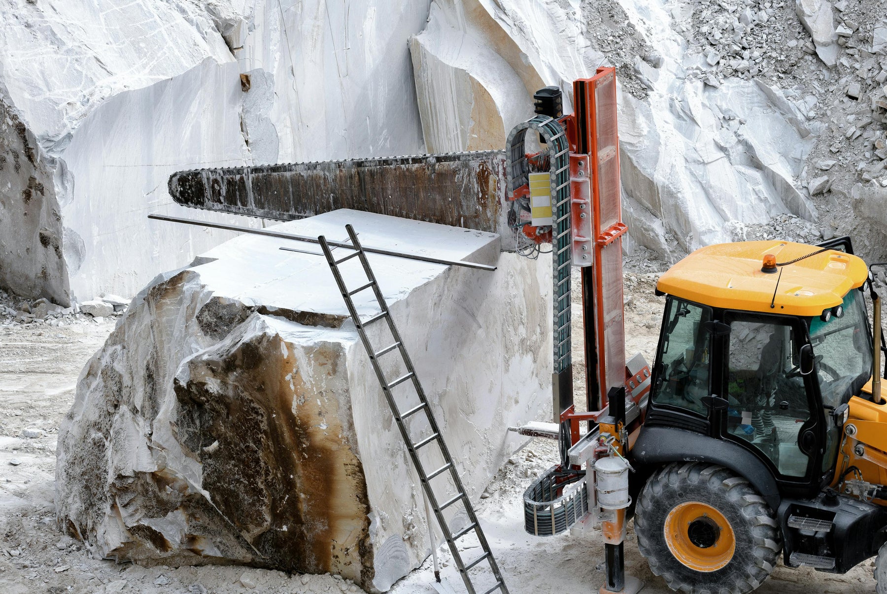 Calacatta Viola: The Art of Quarrying