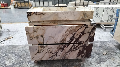 阿米莉亚·瓦尼蒂