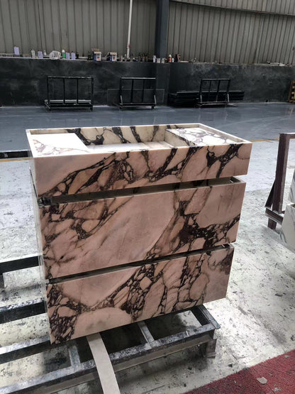 阿米莉亚·瓦尼蒂