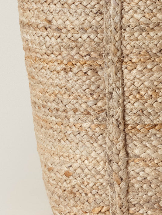 带把手的黄麻篮子