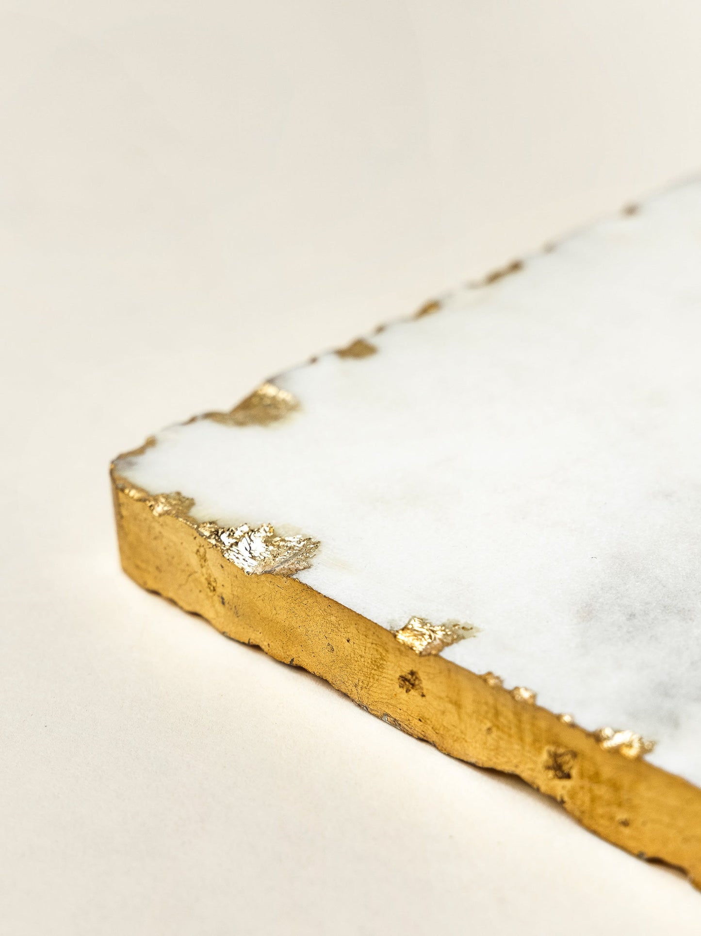 Weißer Marmor / Goldfolie