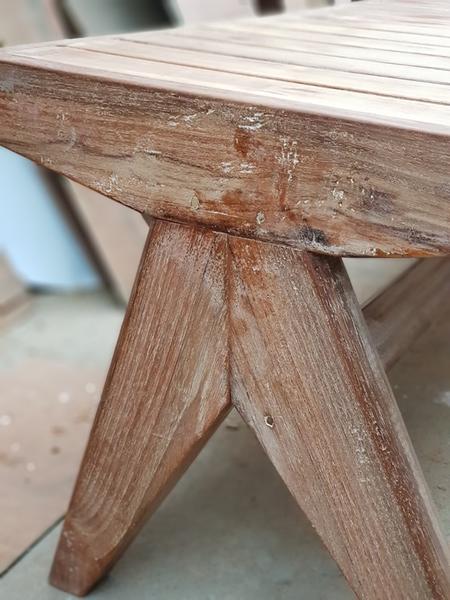 Banco de pizarra de madera