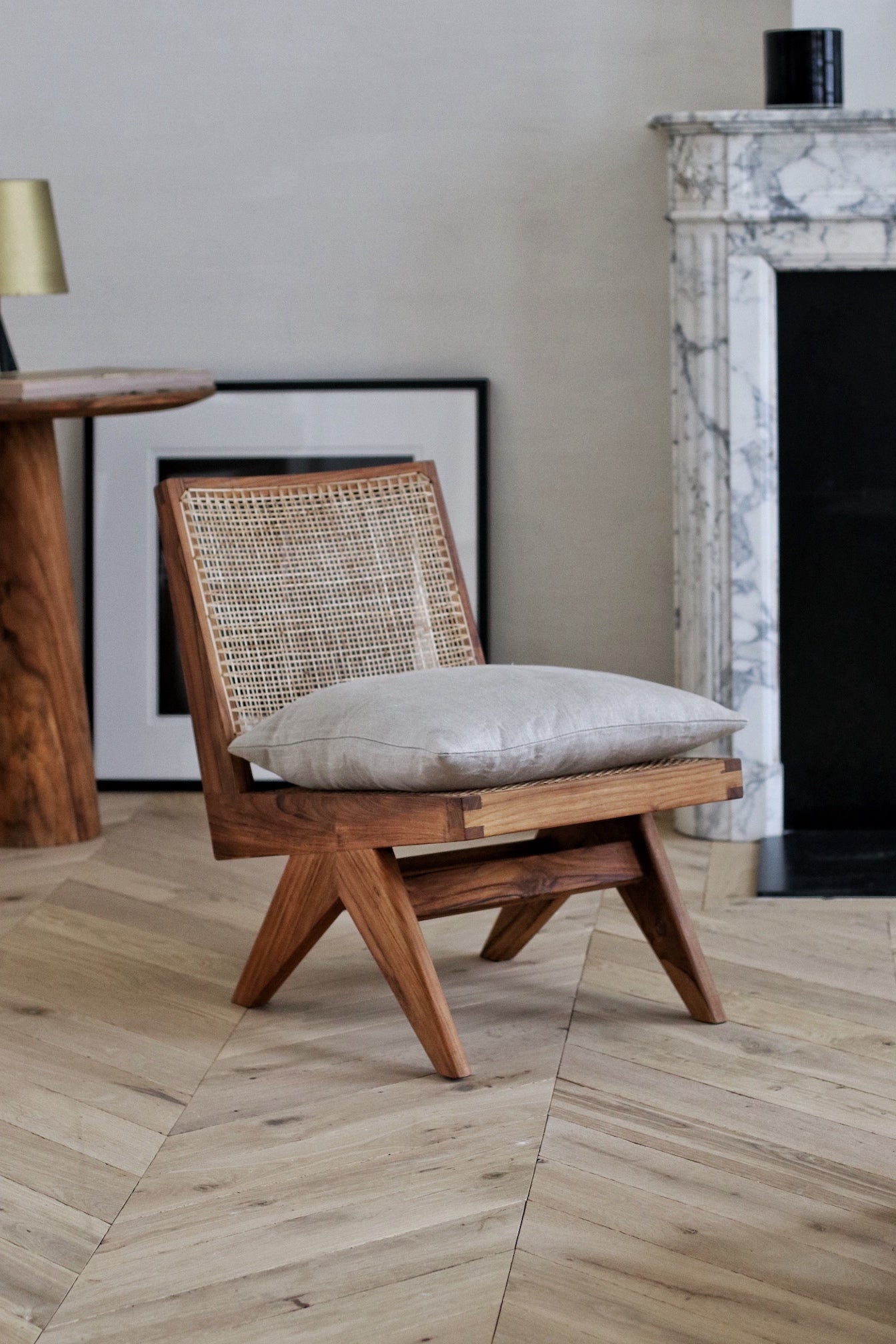 Armless Lounge Chair