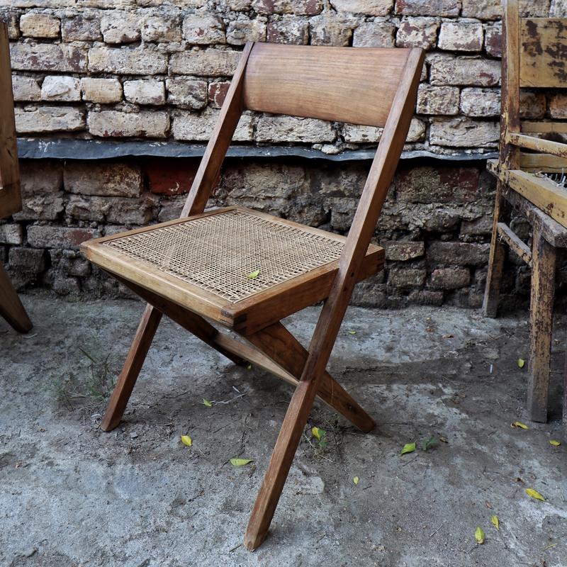 Bibliothekskreuzstuhl ohne Armlehnen