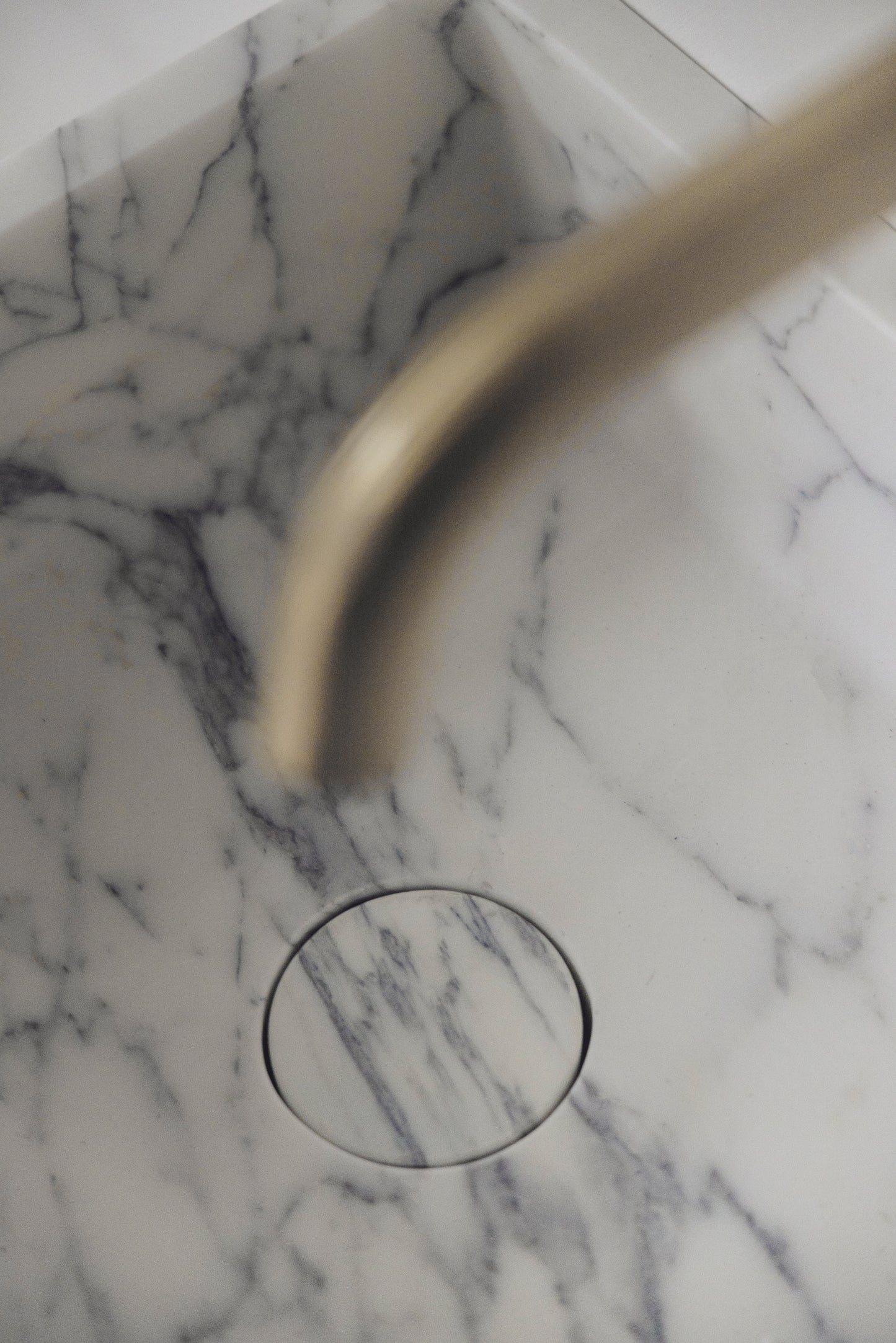 Marmorwaschbecken klein-Arabescato