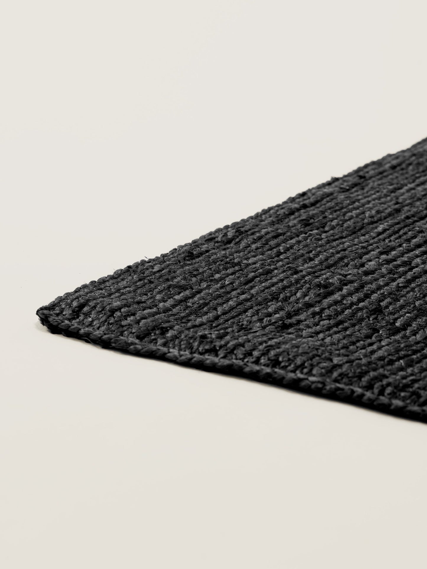 Jute tapijt houtskool