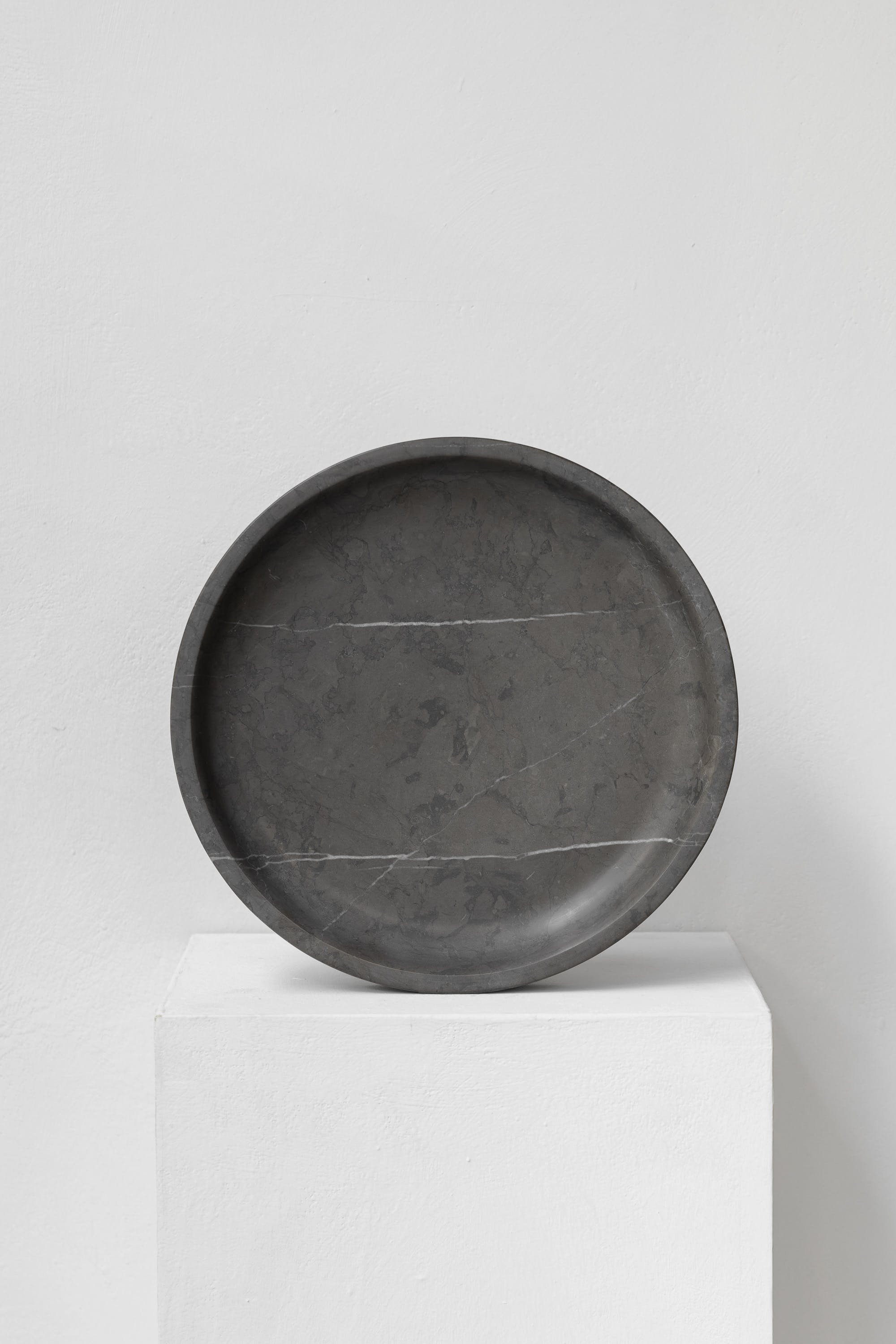 Assiette ronde en marbre-Pietra Gris