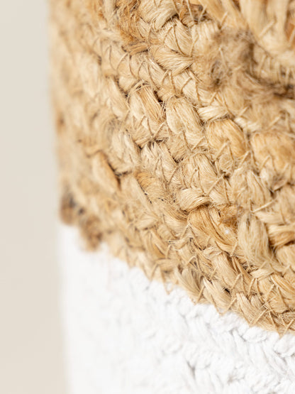 带把手的黄麻篮子